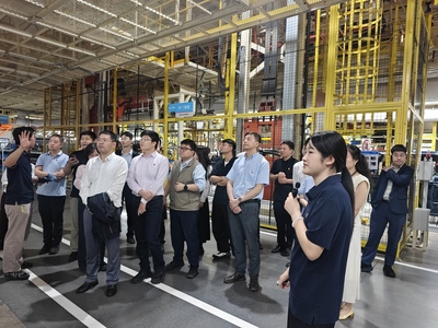 黨建聯建聚合力 建功支點爭先鋒 長江新動能黨支部與嵐圖汽車產品管理部黨支部聯合開展主題黨日活動